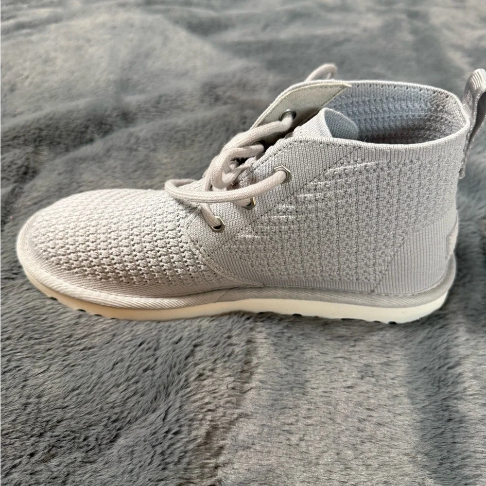 UGG Women Light Gray Knit Boots - Picture 2 of 8